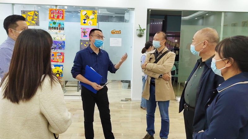 小标题：研究生教育背景下的培训需求