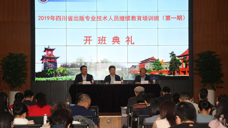 关注要点：选择钢结构焊工培训学校时，以下几点值得关注：