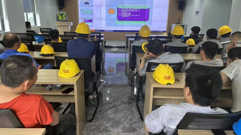 健身教练培训机构排名：如何规避误区，选择合适课程